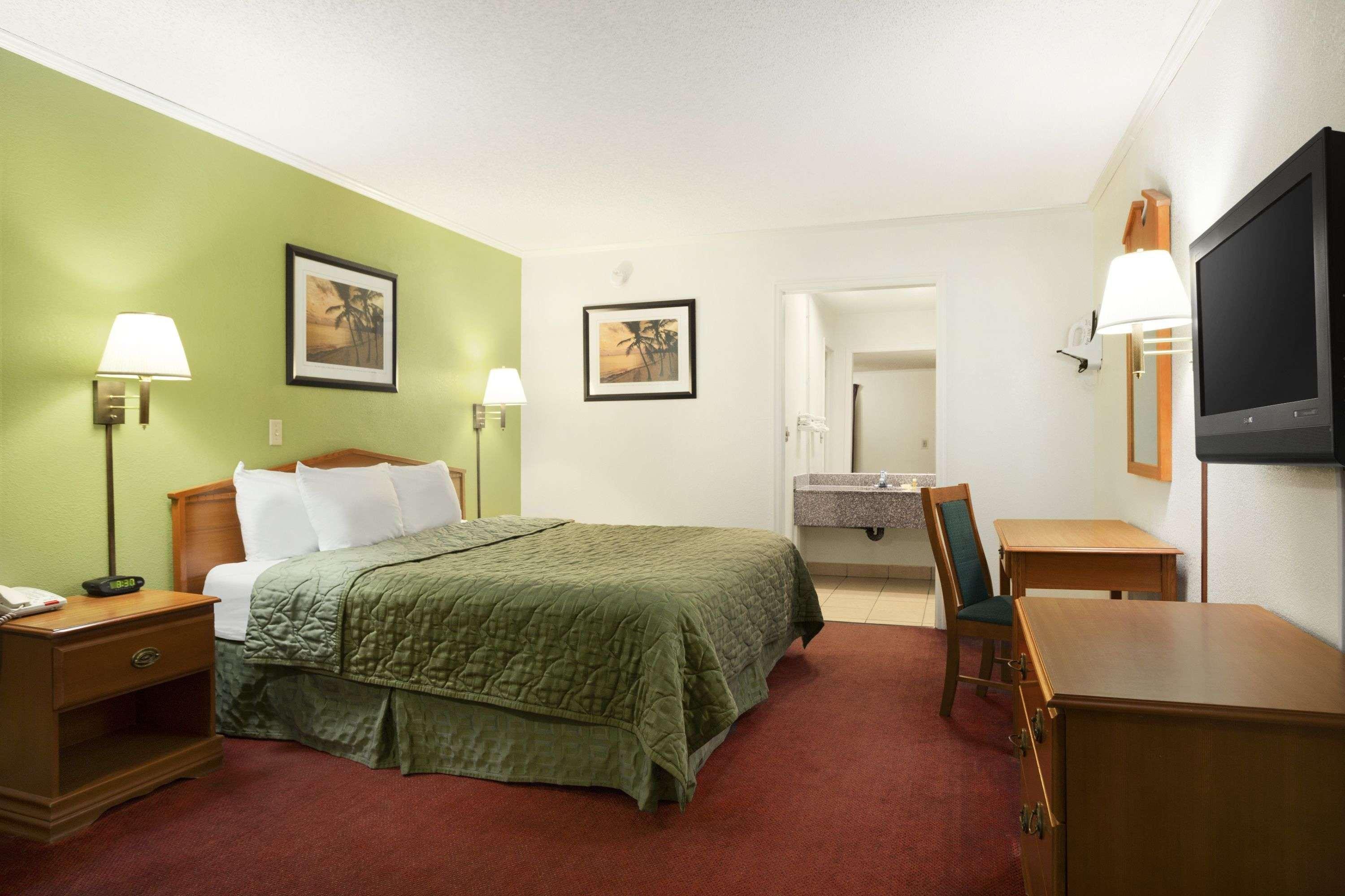 Days Inn By Wyndham Wichita West Near Airport Luaran gambar