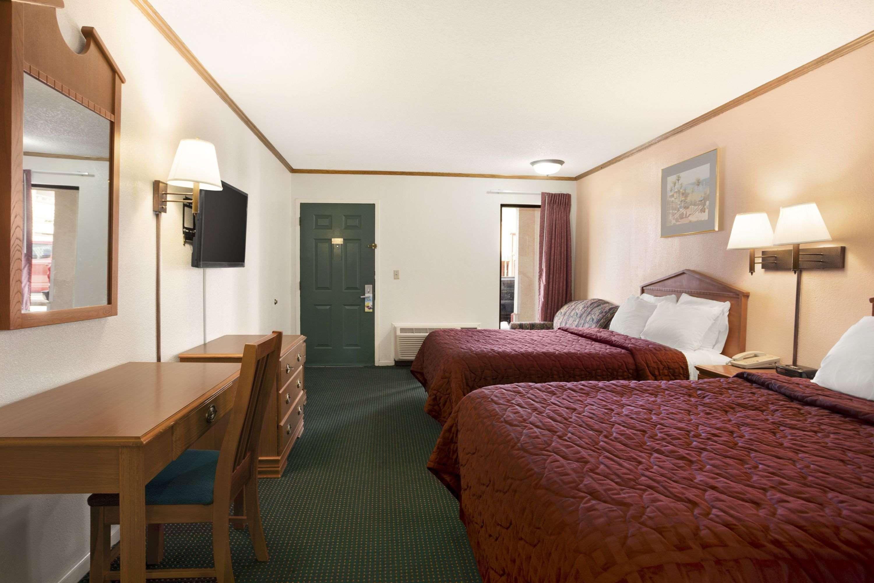 Days Inn By Wyndham Wichita West Near Airport Luaran gambar
