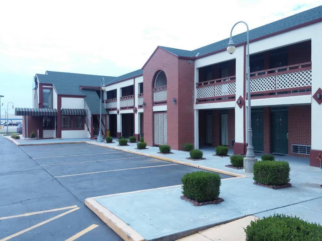 Days Inn By Wyndham Wichita West Near Airport Luaran gambar
